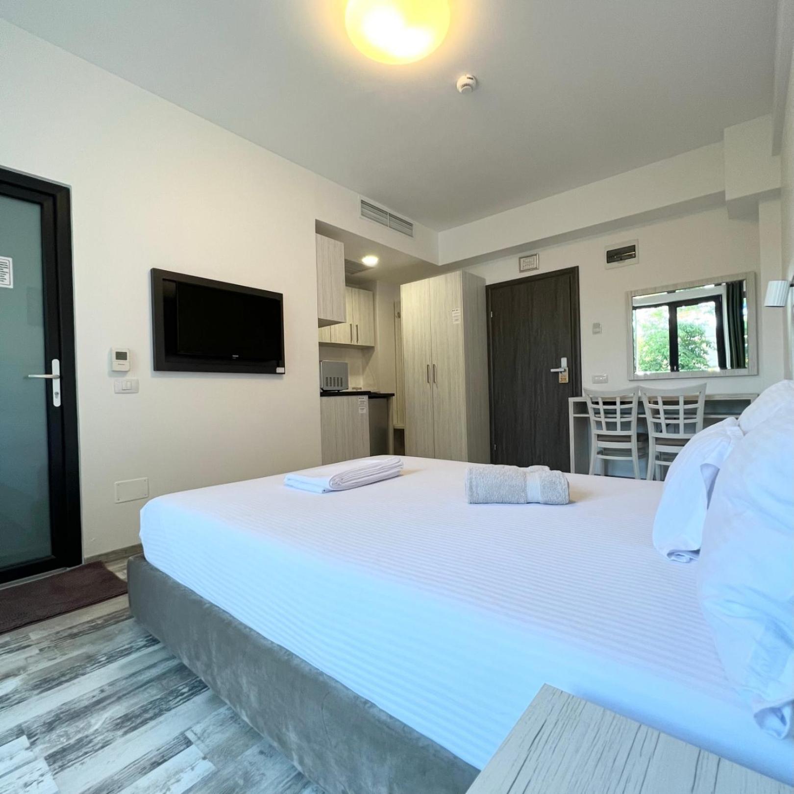Casa Micle Hotel Craiova Luaran gambar